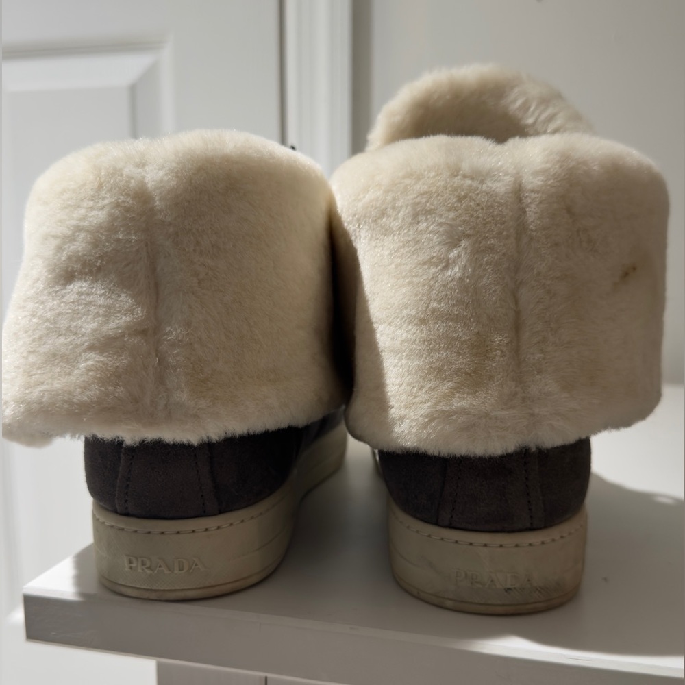 Prada Sport suede high-top sneaker in grey with white shearling linning - Picture 8 of 8